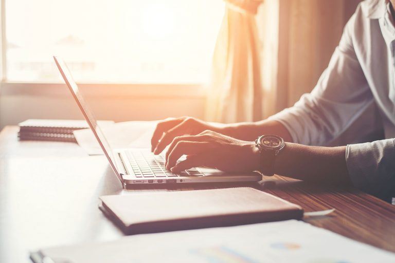 Como utilizar a internet para fidelizar os seus clientes